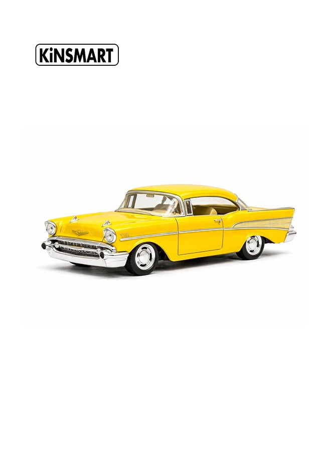 Kinsmart كينسمارت 1:40 شيفروليه بيل إير 1957 – سيارة لعبة سحب للخلف للأطفال - Image 2