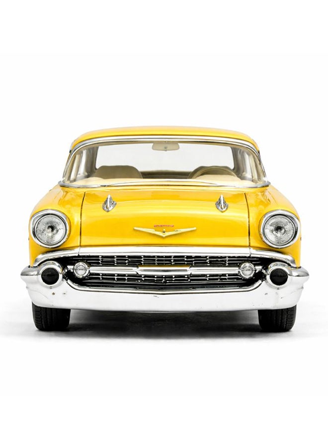 Kinsmart كينسمارت 1:40 شيفروليه بيل إير 1957 – سيارة لعبة سحب للخلف للأطفال - Image 4