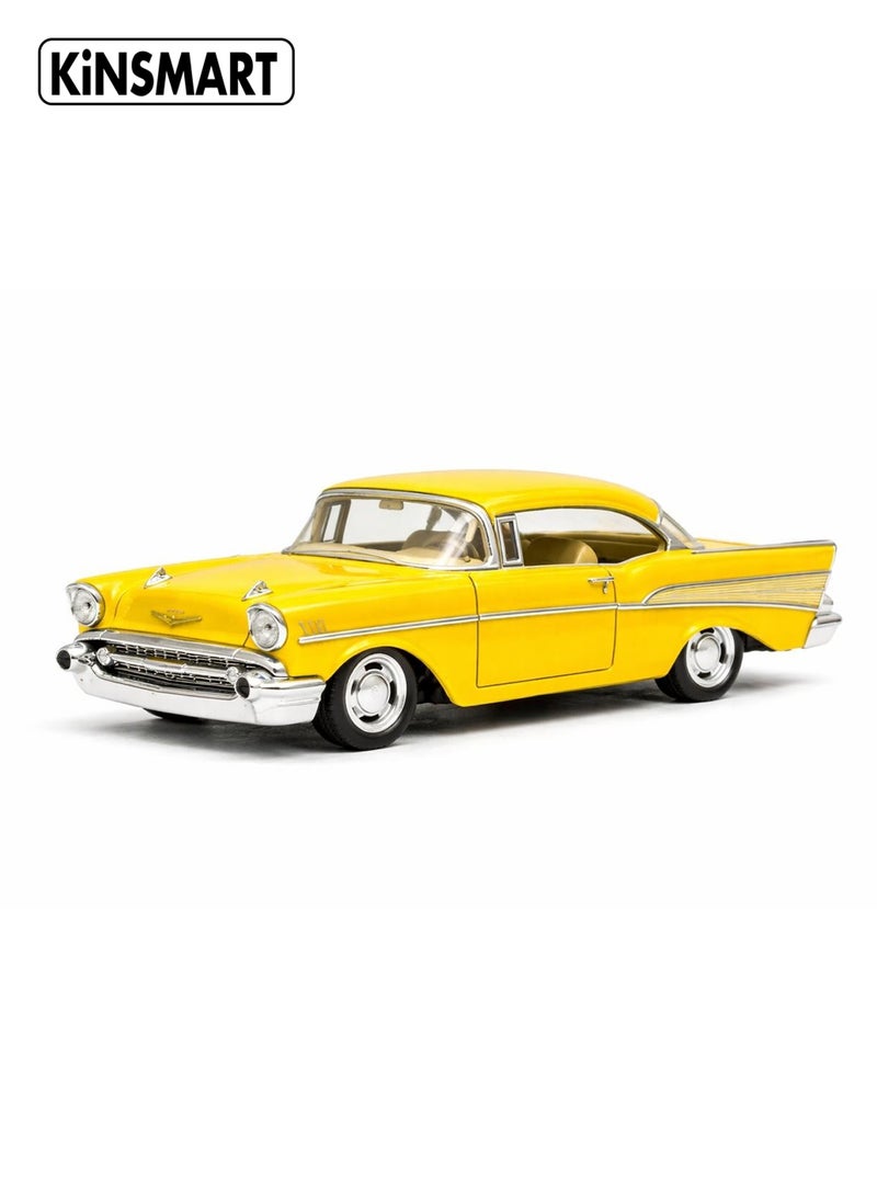 Kinsmart كينسمارت 1:40 شيفروليه بيل إير 1957 – سيارة لعبة سحب للخلف للأطفال - Image 1