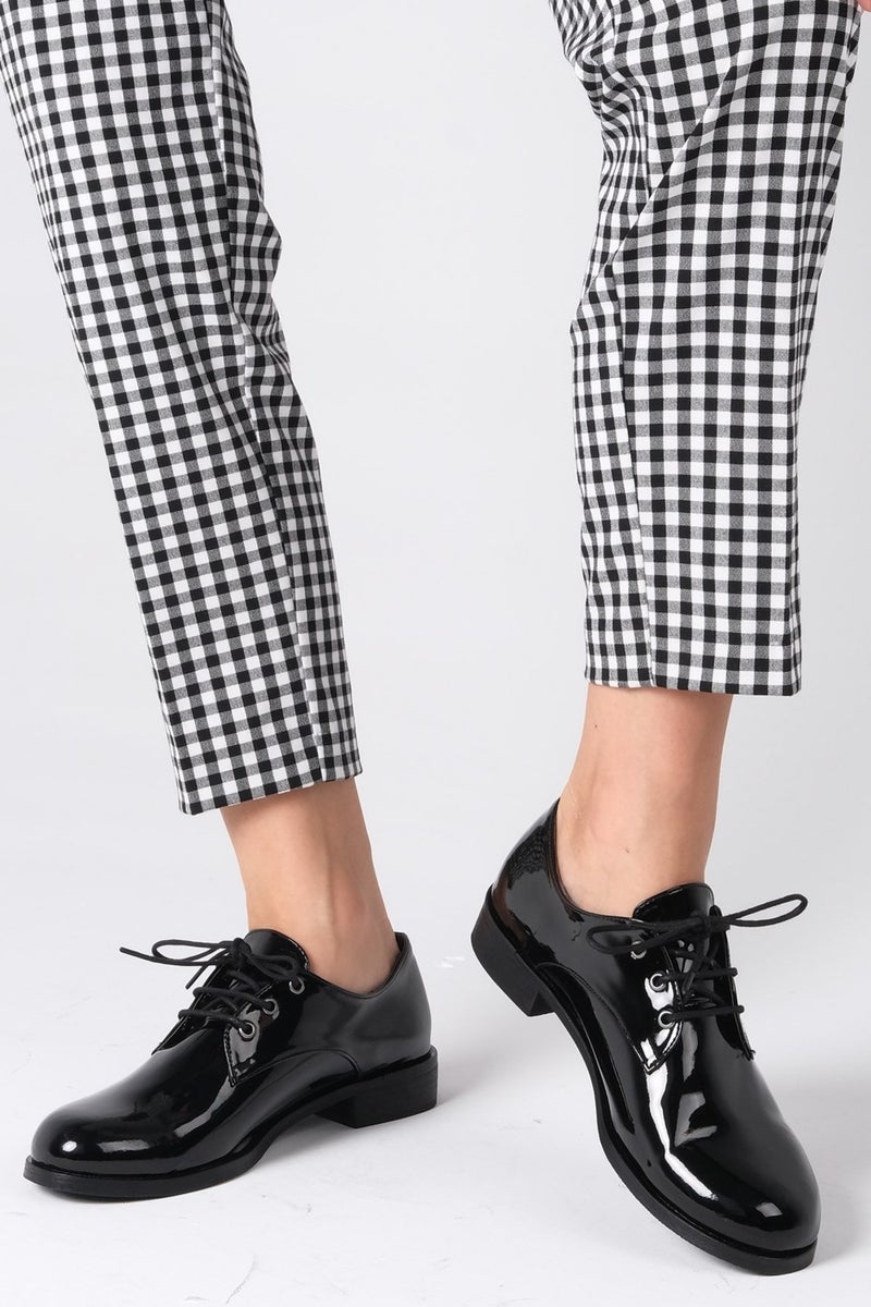 Mio Gusto Berta Black Color Patent Leather Women's Oxford Flat Shoes  - Image 3