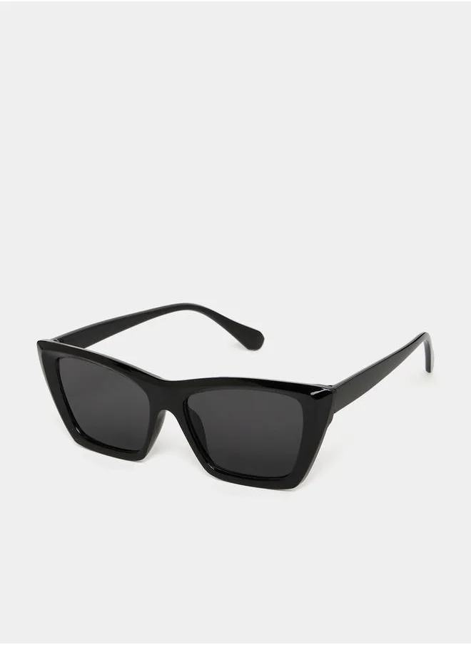 ستايلي Pointy Edge Sunglasses