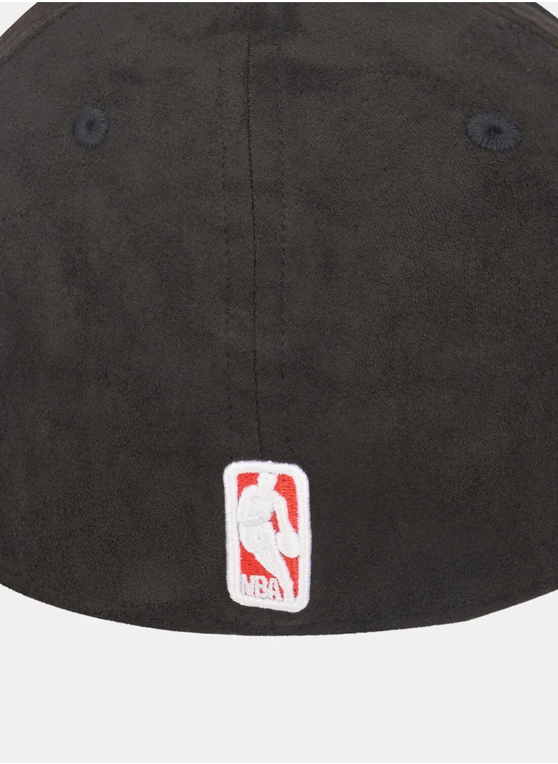 NEW ERA Men's NBA Chicago Bulls 39THIRTY Cap