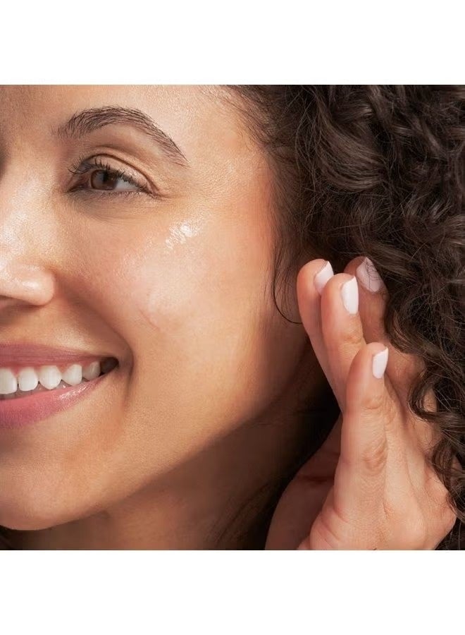 NeoStrata Clarify Gel Plus Refining Care 15 AHA 125ml is a non-greasy skin care product for acne-prone skin, formulated to reduce the appearance of enlarged pores and signs of photoaging. It refines roughness and evens out skin tone.  This light-textured gel is designed for those who have used glycolic acid before.  Glycolic acid is known to exfoliate the skin, improve cell renewal and visibly regenerate the skin's surface.  Suitable for oily skin prone to breakouts, photoaging, large pores, uneven skin tone, coarse texture and ingrown hairs.  Ideal in hot and humid climates.  Can be used for face and body.  Fragrance-free. - Image 2