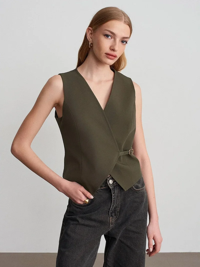 ديلفين DILVIN Belted Crepe Waistcoat