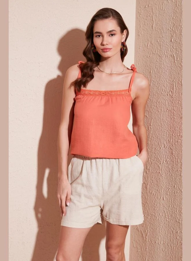 ليلا بلوزة قطنية ليلا بقصة عادية بحمالات نسائية