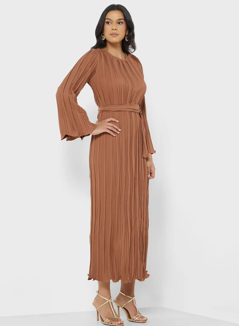Khizana Pleated Maxi Dress