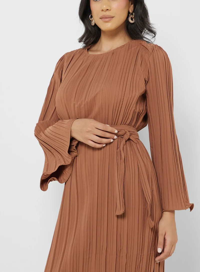 Khizana Pleated Maxi Dress