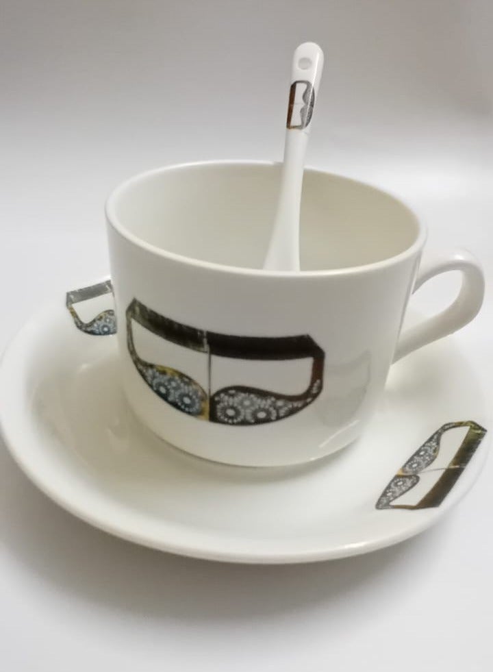 el7la.store Mug SET ( COFFE MUG , SAUCER, SPOON) with Traditional Burqa Design - Image 1