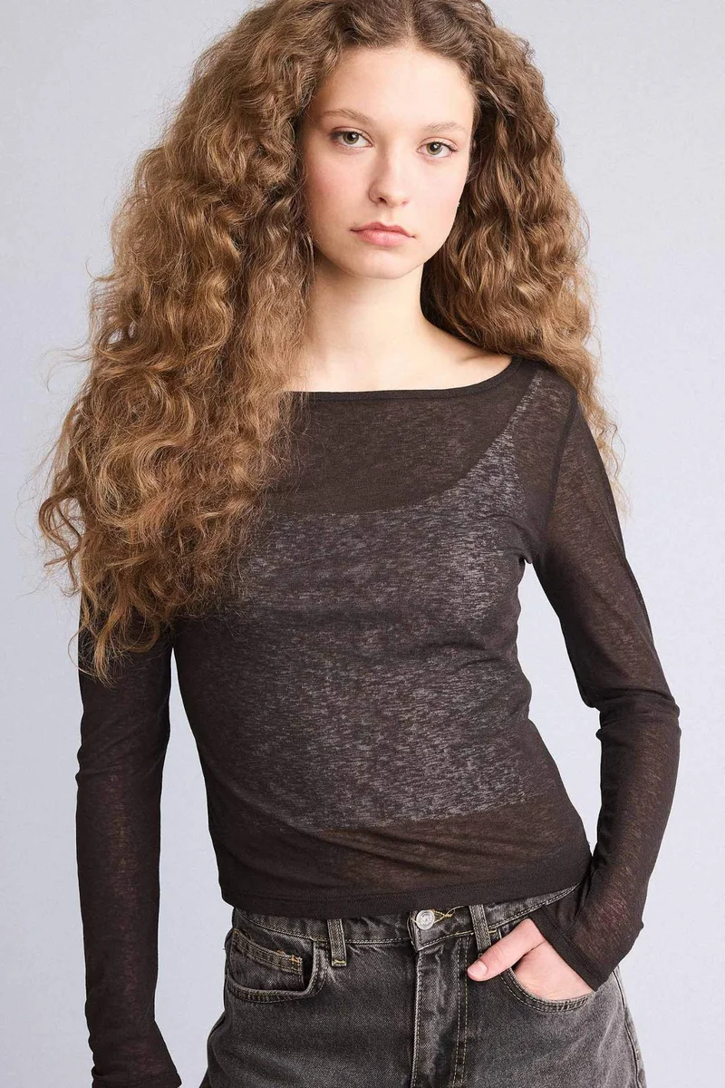 ديفاكتو Boat Neck Long Sleeve T-Shirt