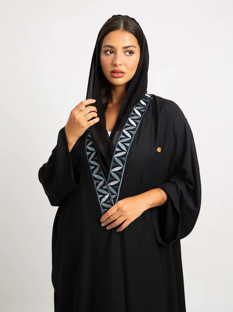 Kaafmeem Black Shadow Leaf Wide-fit Abaya