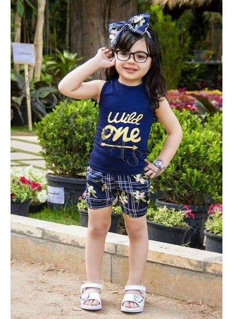 طقم بناتي، مناسب للفتيات ذوات الجسم الصغير.