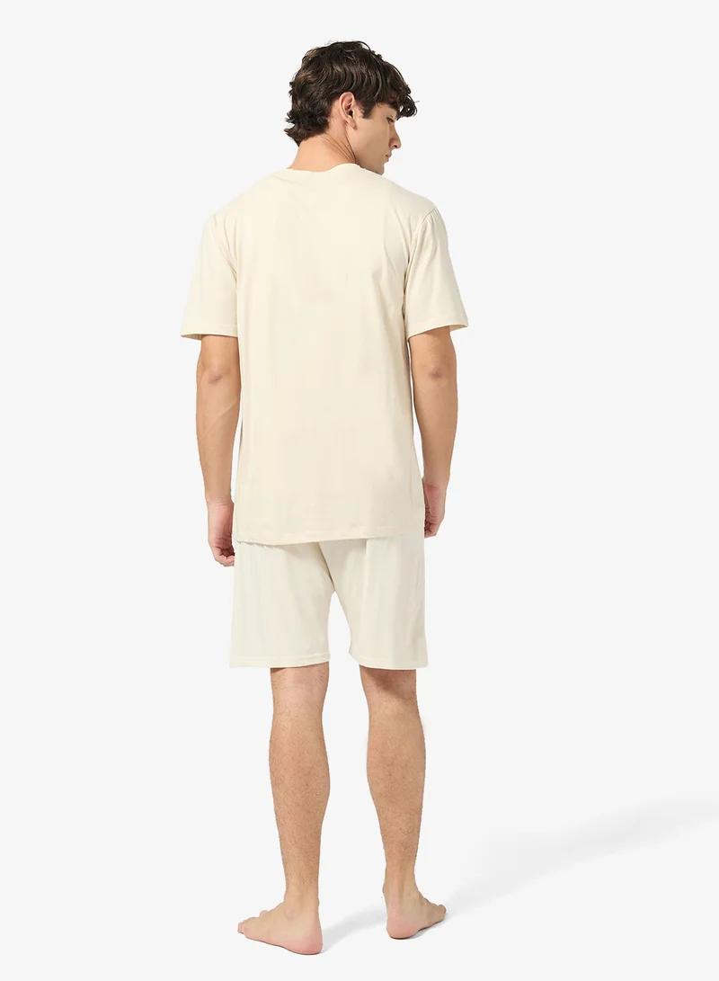 سفنتي فايف طقم بيجامة تي شيرت وشورت