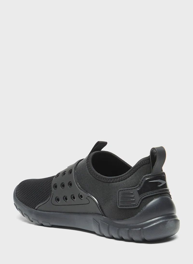 Dash Youth Casual Sneakers