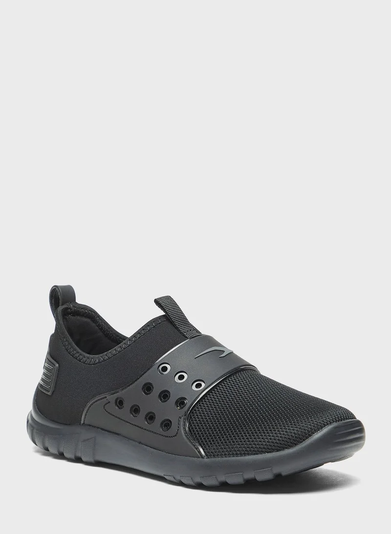Dash Youth Casual Sneakers