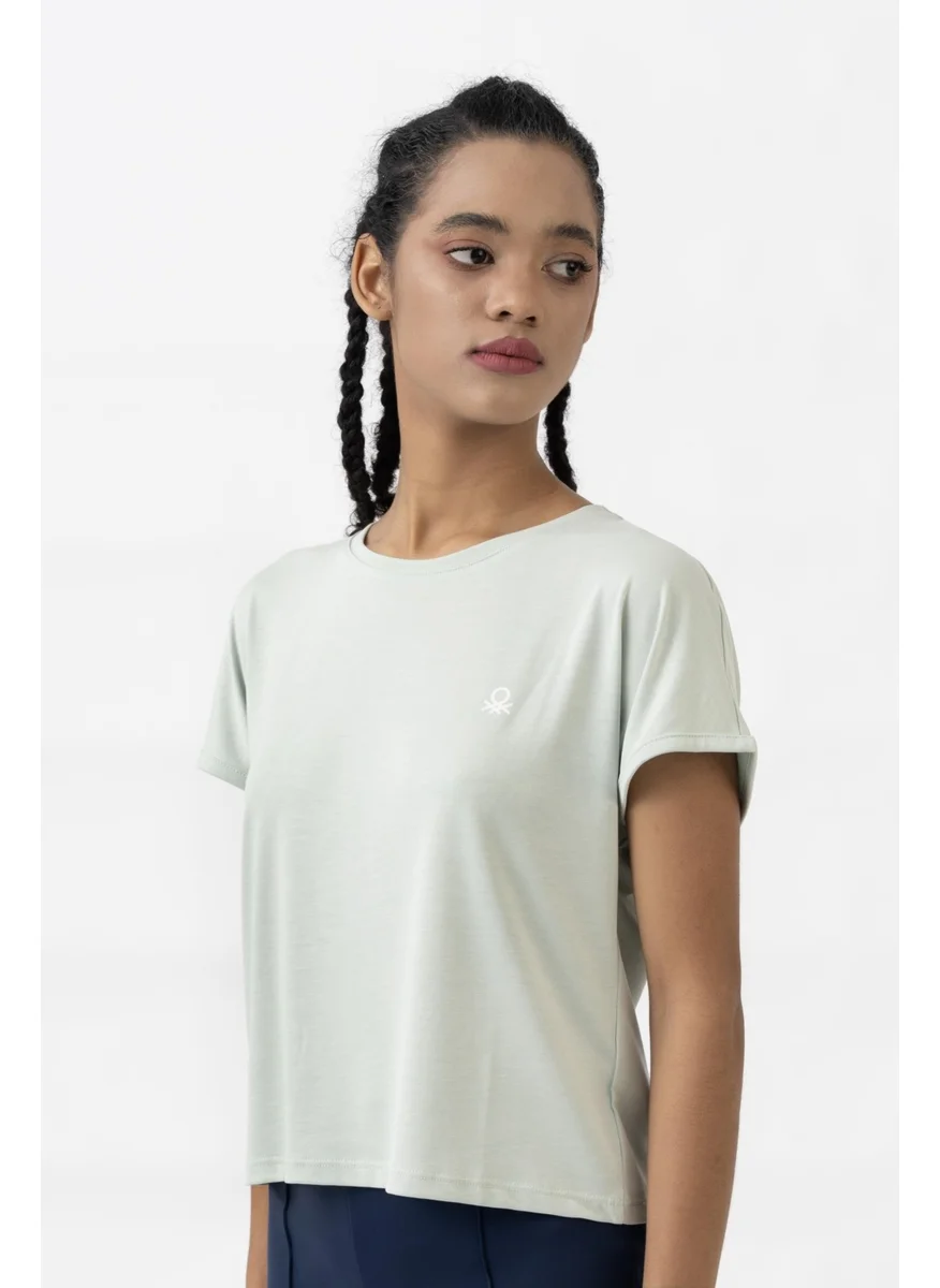 يونايتد كولورز أوف بينتيون Women's Tshirt BNT-W21016