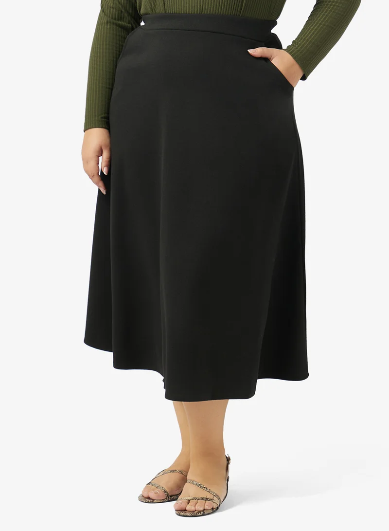 ايلا بلس تنورة مقاس كبير بتصميم