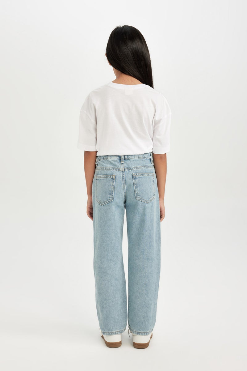 DeFacto Girl Straight Fit Ripped Detailed Pocketed Jeans - Image 2