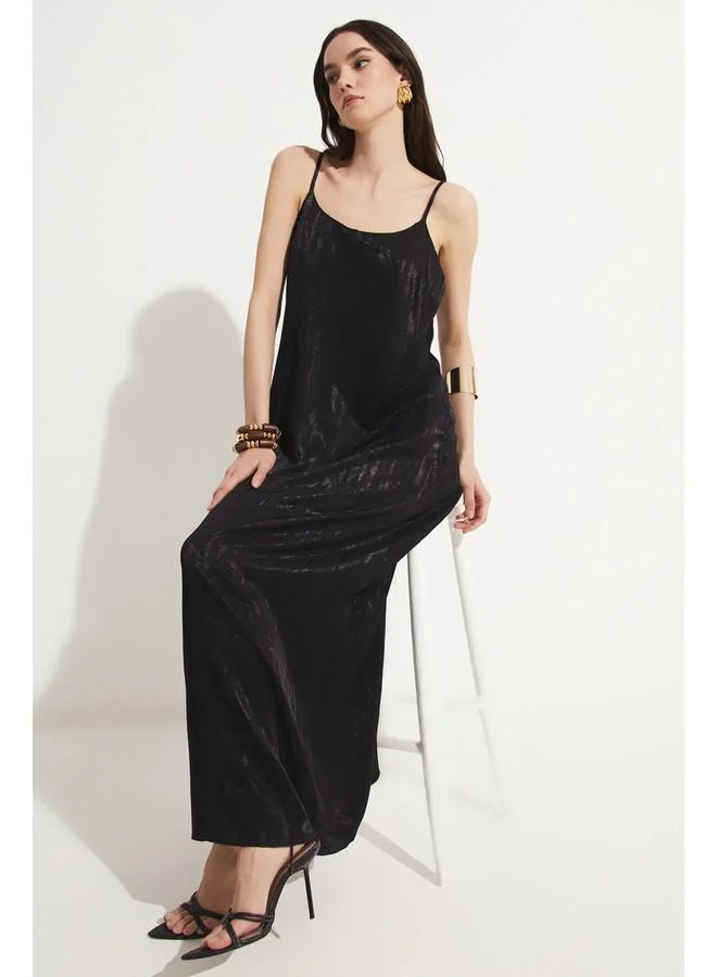 JUNE Sleeveless Maxi Dress