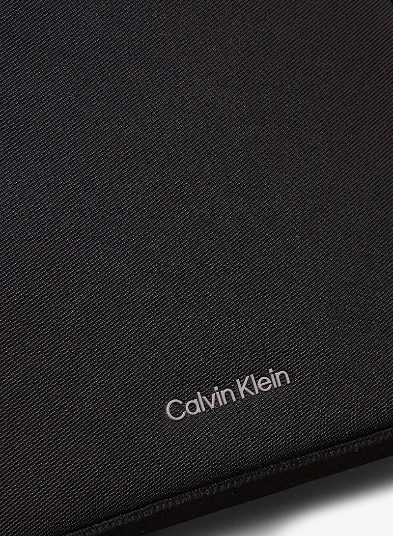 CALVIN KLEIN Reporter Bag - Image 5