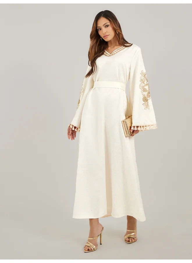 Amirah Amirah Embroidered Detail Jacquard Jalabiya with Tassel and Lace Trim
