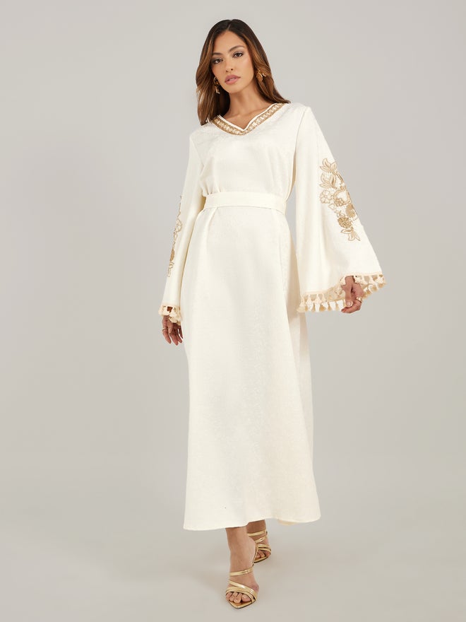 Styli Amirah Embroidered Detail Jacquard Jalabiya with Tassel and Lace Trim  - Image 2