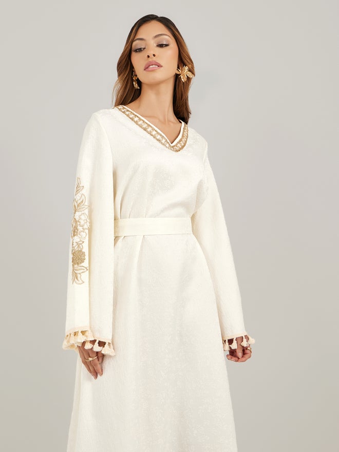 Styli Amirah Embroidered Detail Jacquard Jalabiya with Tassel and Lace Trim  - Image 3