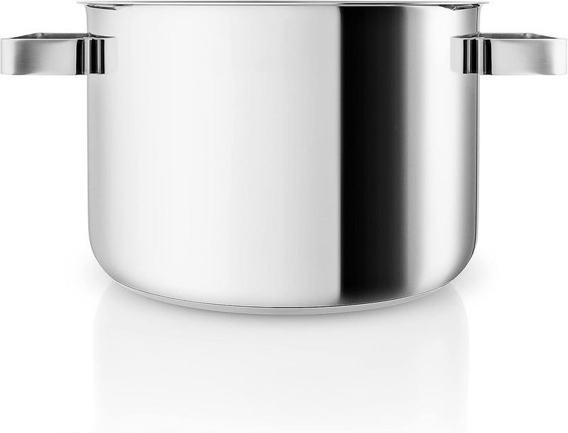 إيفا سولو قدر صلصة من الفولاذ المقاوم للصدأ من Eva Solo Nordic Kitchen بسعة 1.5 لتر، تشطيب مصقول أنيق، مقبض من خشب البلوط وغطاء، متين وأنيق، متوافق مع جميع أنواع المواقد (قدر - 1.5 لتر) - Image 2