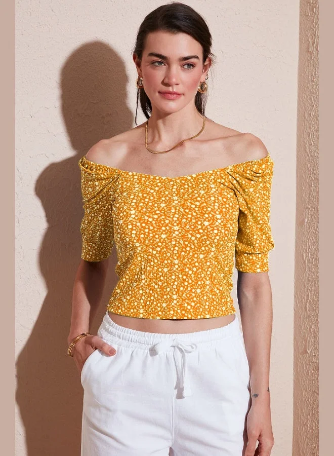 ليلا بلوزة ليلا بأكمام ثلاثة أرباع وياقة واسعة للنساء