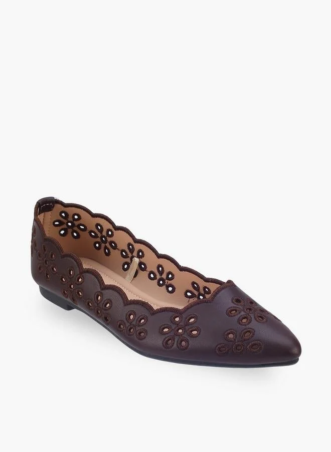 فلورا بيلا من شو إكسبرس Women Laser Cut Ballerina Shoes