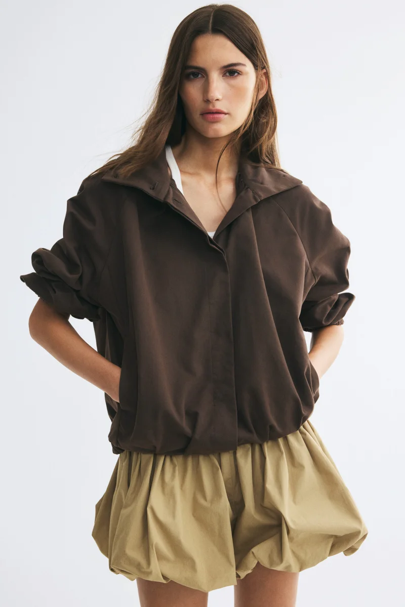 Balloon-sleeved funnel-collar jacket