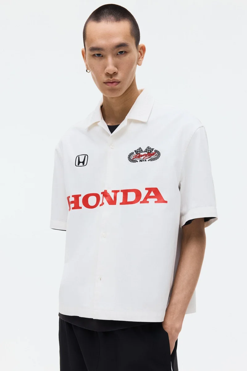 اتش اند ام قميص من القطن بقصّة مريحة