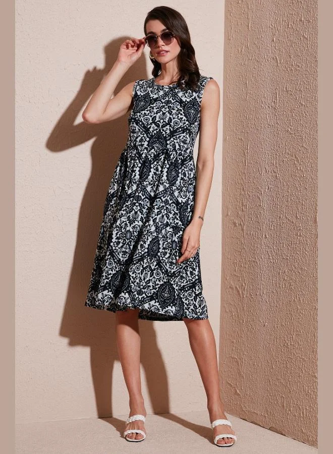 ليلا فستان ميدي بدون أكمام بنقوش ليلى للنساء