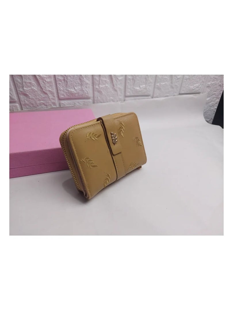 محفظة نسائية جلدية عالية الجودة باللون البني - Image 2