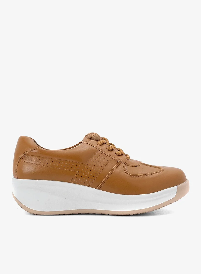 Lorianne Yennefer - Low Top Sneakers