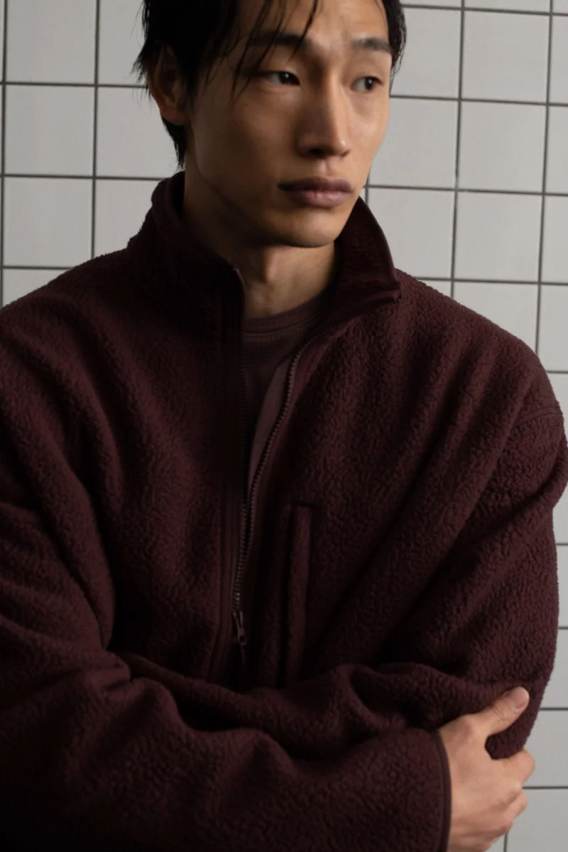 اتش اند ام جاكيت بقصّة عادية من نسيج التيدي