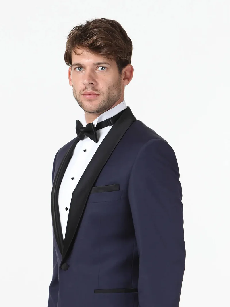 كيب بدلة توكسيدو عصرية من ساكس بياقة شال