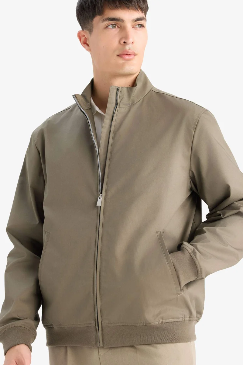 ديفاكتو Slim Fit Puffer Jacket