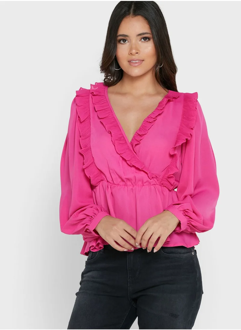 VERO MODA Ruffle Detail V-Neck Top