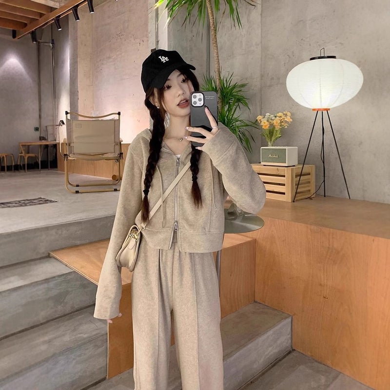 سترة قطنية قصيرة بغطاء رأس بأكمام طويلة وبنطلون واسع الساقين للنساء - Image 2