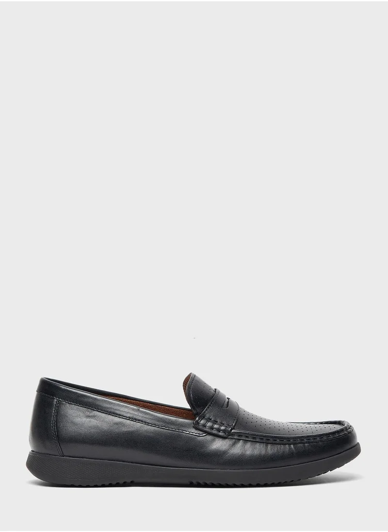 لو كونفورت Casual Slip On Loafers