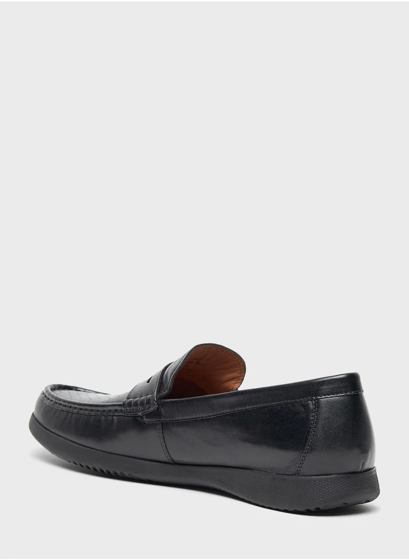 لو كونفورت Casual Slip On Loafers