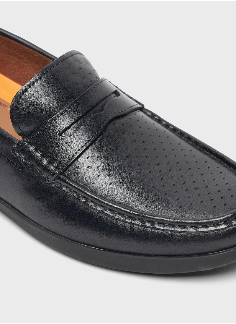 لو كونفورت Casual Slip On Loafers
