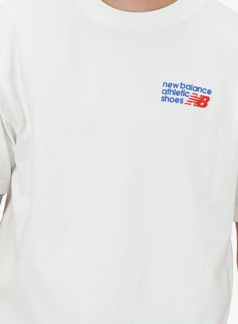 New Balance Athletics Relaxed  Logo T-Shirt - Image 4