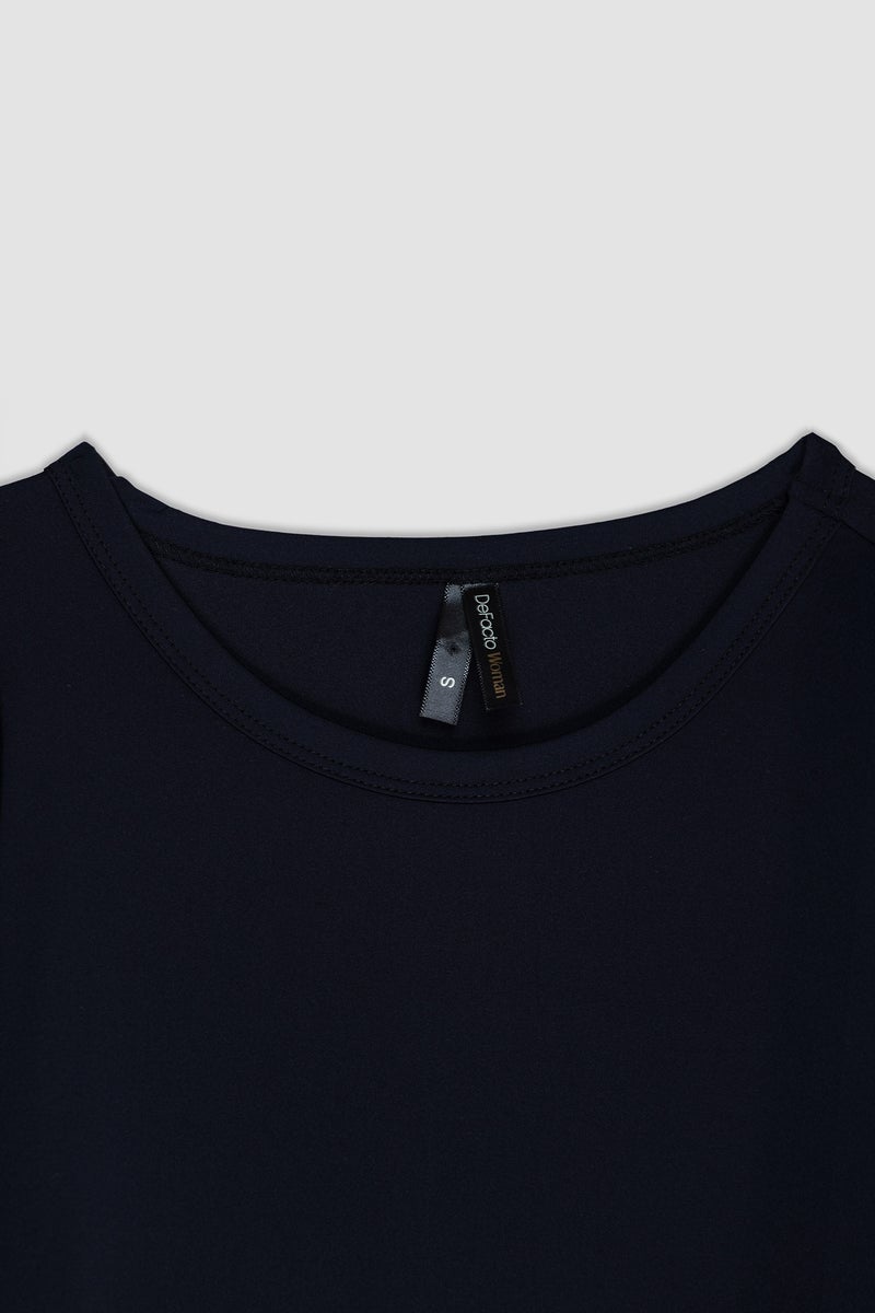 DeFacto Black Woman Slim Fit Crew Neck Long Sleeve T-Shirt Casual - Image 2