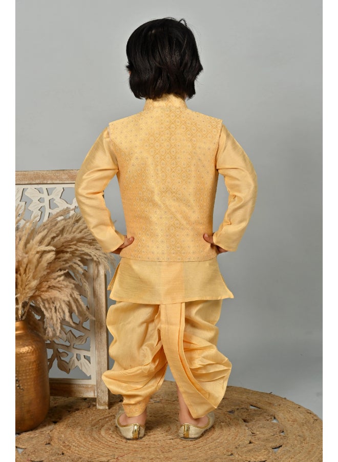 BT DEZINES طقم كورتا ودوتي مطرز بالزهور الذهبية للأولاد - Image 2