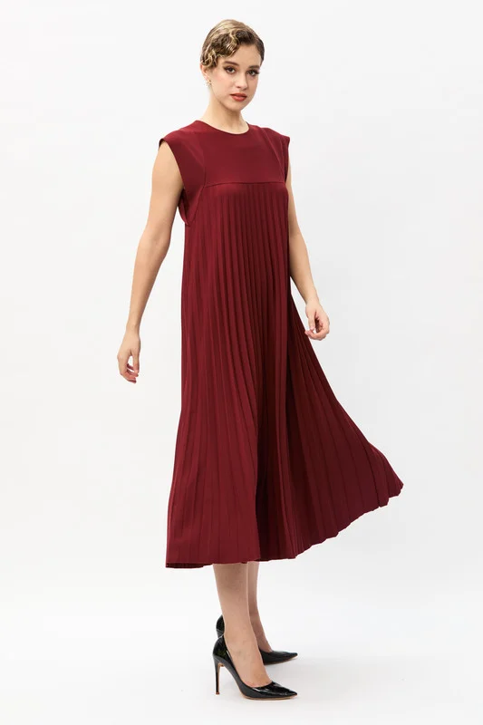 Tenda Pleated Midi Dress