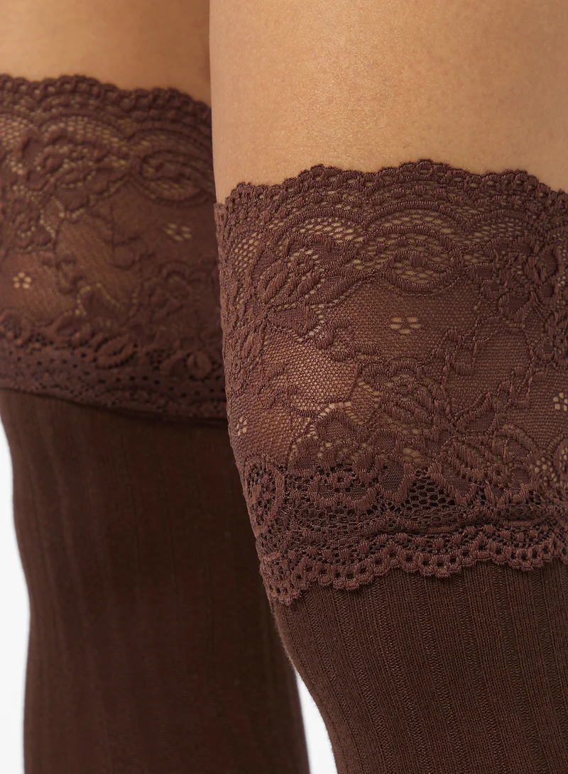 جينجر Over The Knee Lace Detail Socks