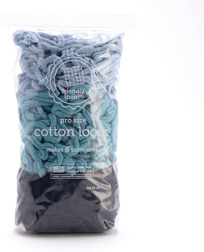 حزمة Lotta Loops Atlantic من شركة friendly loom (الحجم الاحترافي) بألوان الأزرق البودري والطاووس والأزرق الداكن؛ تحتوي على خيوط قطنية تكفي لصنع 6 مناديل للأطباق بمقاس تقريبي 8 بوصة × 8 بوصة، من تصميم Harrisville Designs ومصنوعة في الولايات المتحدة الأمريكية. - Image 1