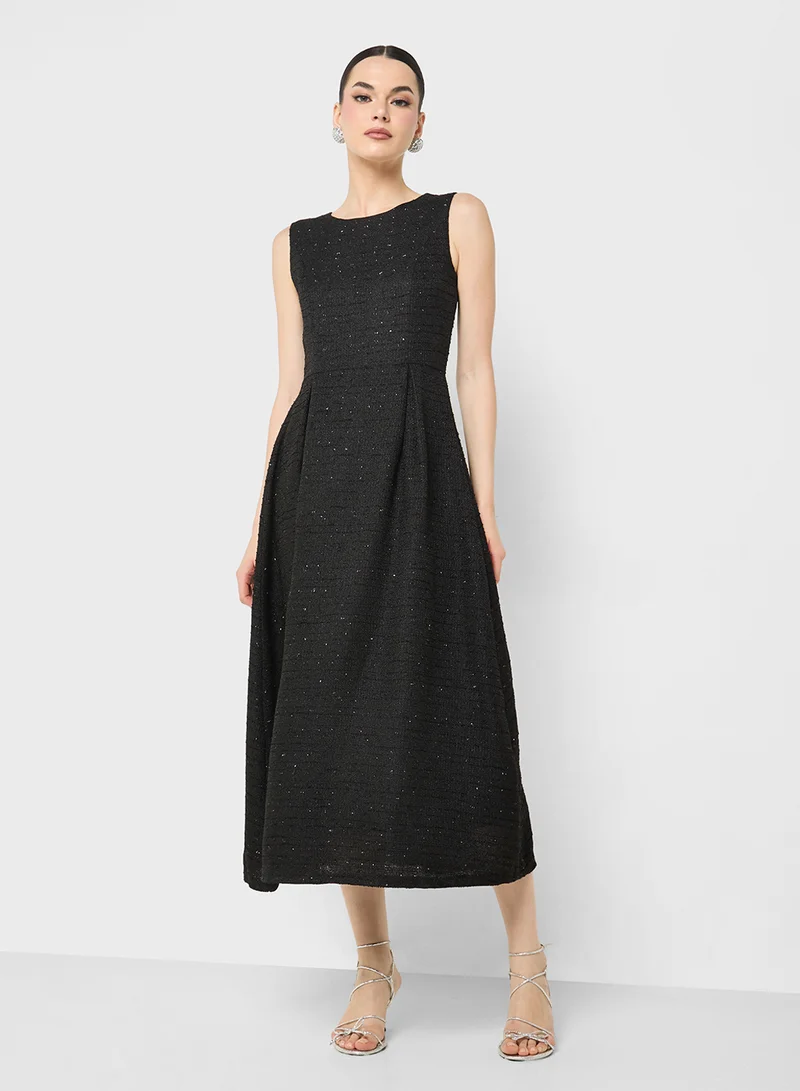 Ginger Shirred Volume Hem Midi Dress
