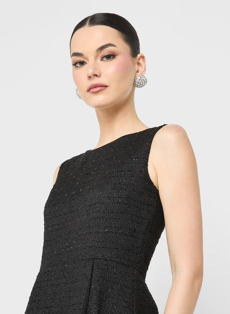 Ginger Shirred Volume Hem Midi Dress